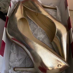 Sam Edelman Gold Metallic pumps 7.5 NIB
